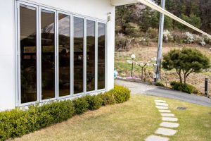 bifolds